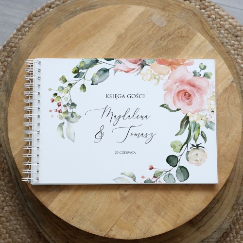 Księga gości klasyczna lub z ankietami - wzór z motywem pastelowych róż