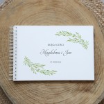 Księga gości klasyczna lub z ankietami - wzór z motywem delikatnych gałązek