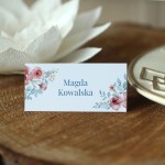 Winietki z delikatnymi kwiatami