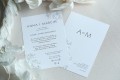 Zaproszenia ślubne jednokartkowe z delikatnymi kwiatami gipsówki