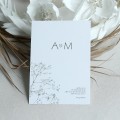 Zaproszenia ślubne jednokartkowe z delikatnymi kwiatami gipsówki