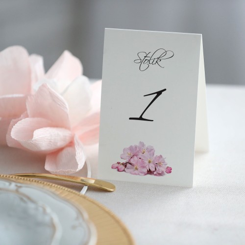 Numerek na stół stojący kwiat jabłoni