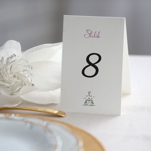 Numerek na stół stojący z pingwinkami